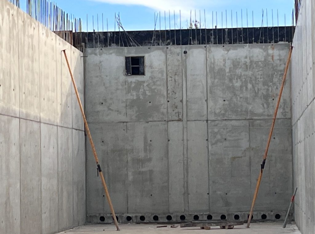 obra civil en jaén construcción de muro de hormigón armado